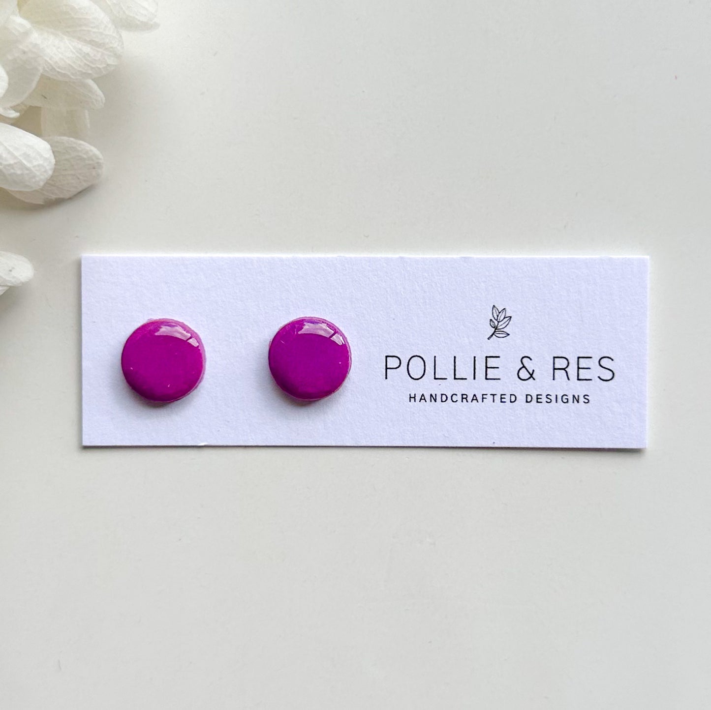 Glossy Studs