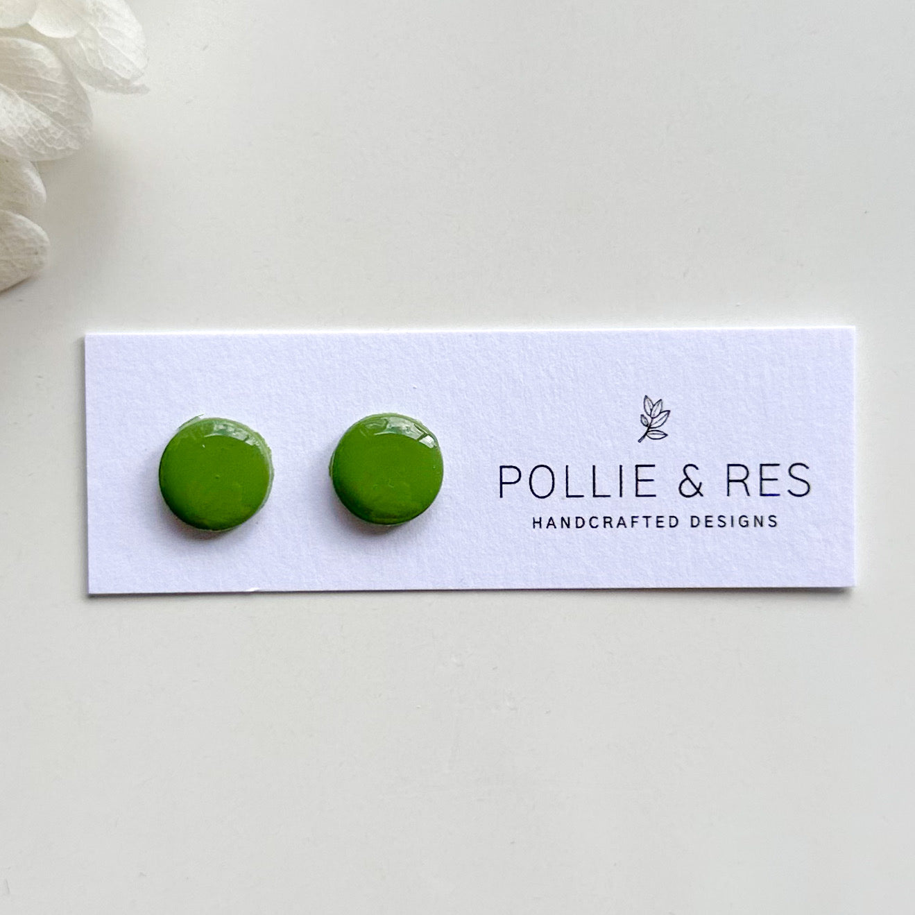 Glossy Studs