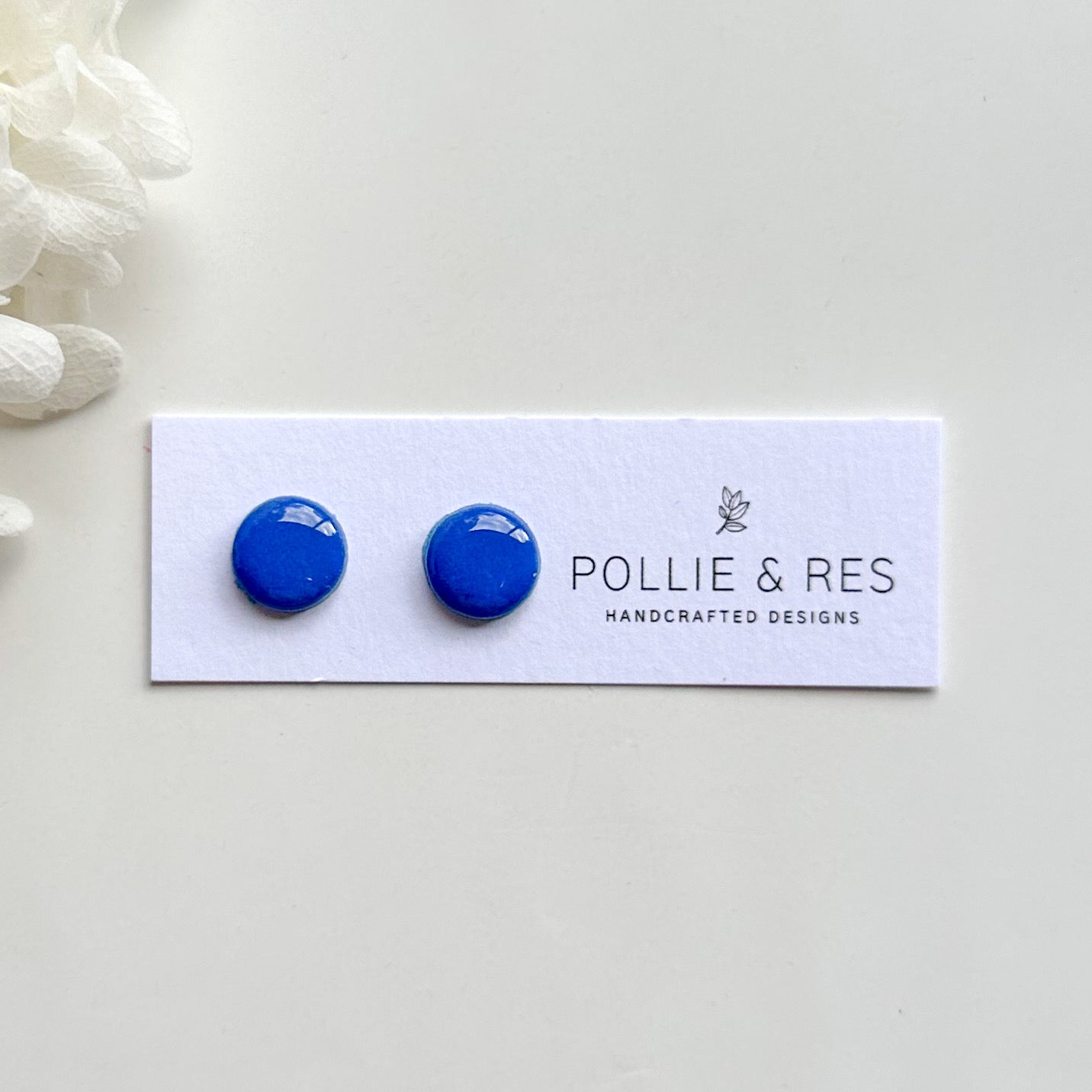 Glossy Studs