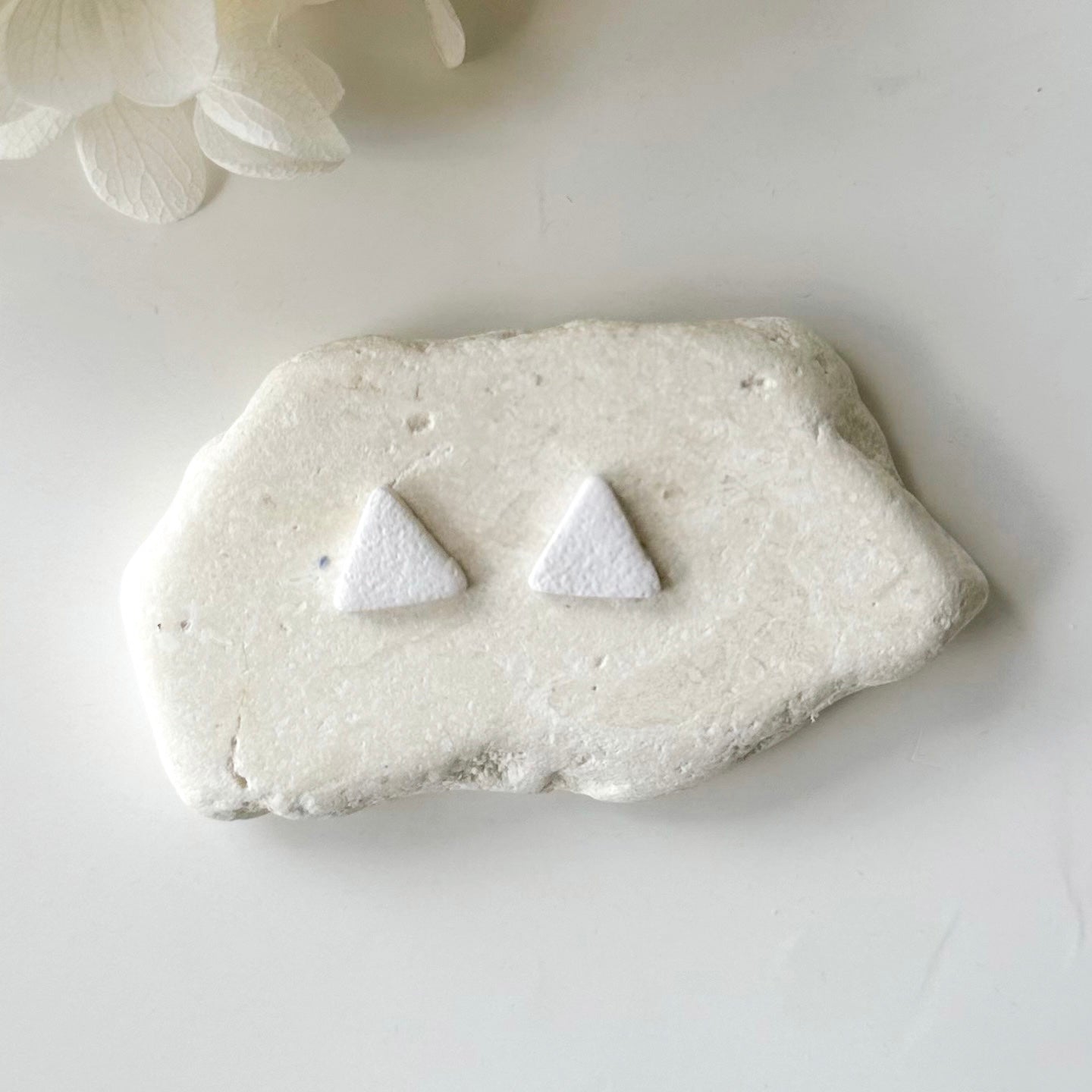 Splendor Mini Triangle Studs