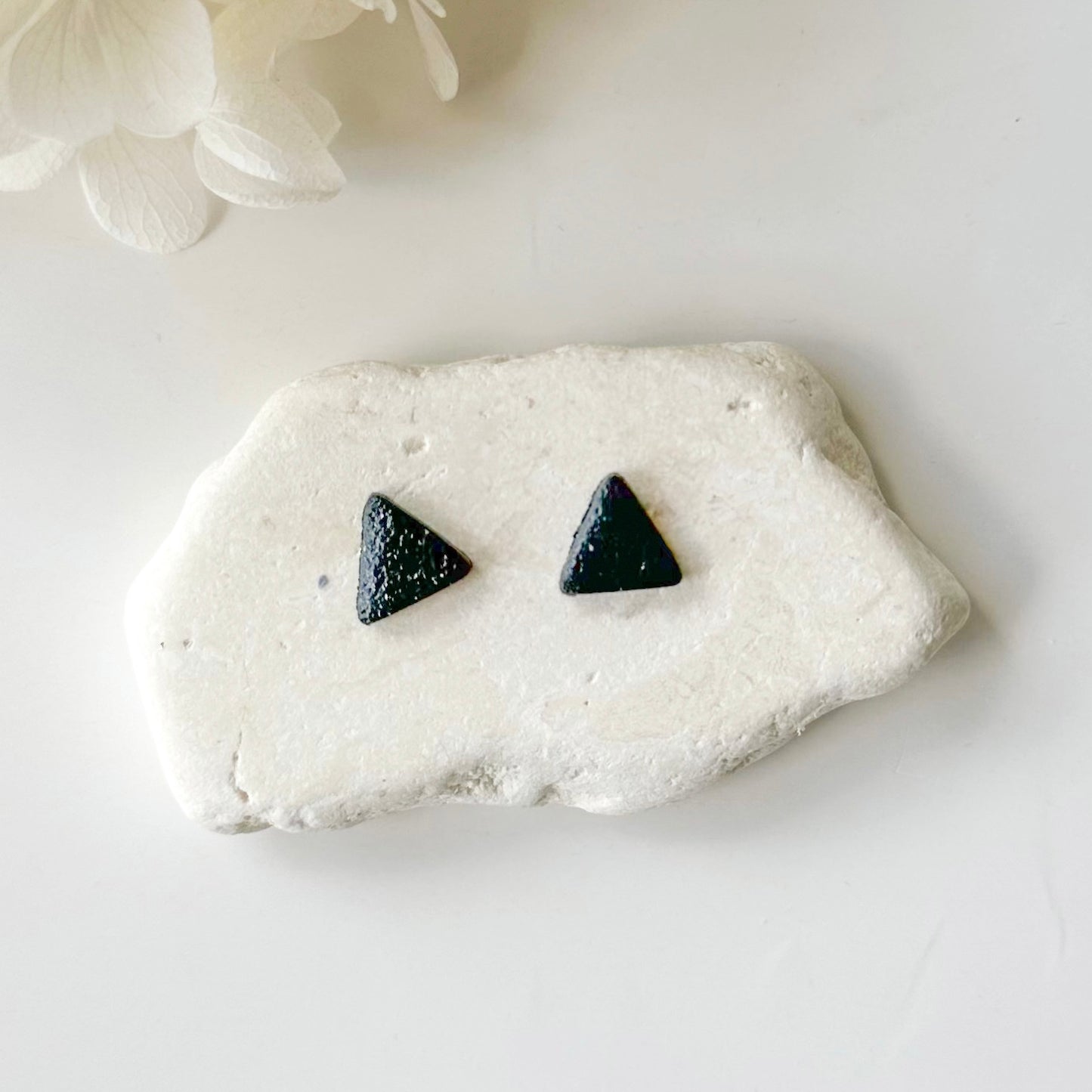 Splendor Mini Triangle Studs