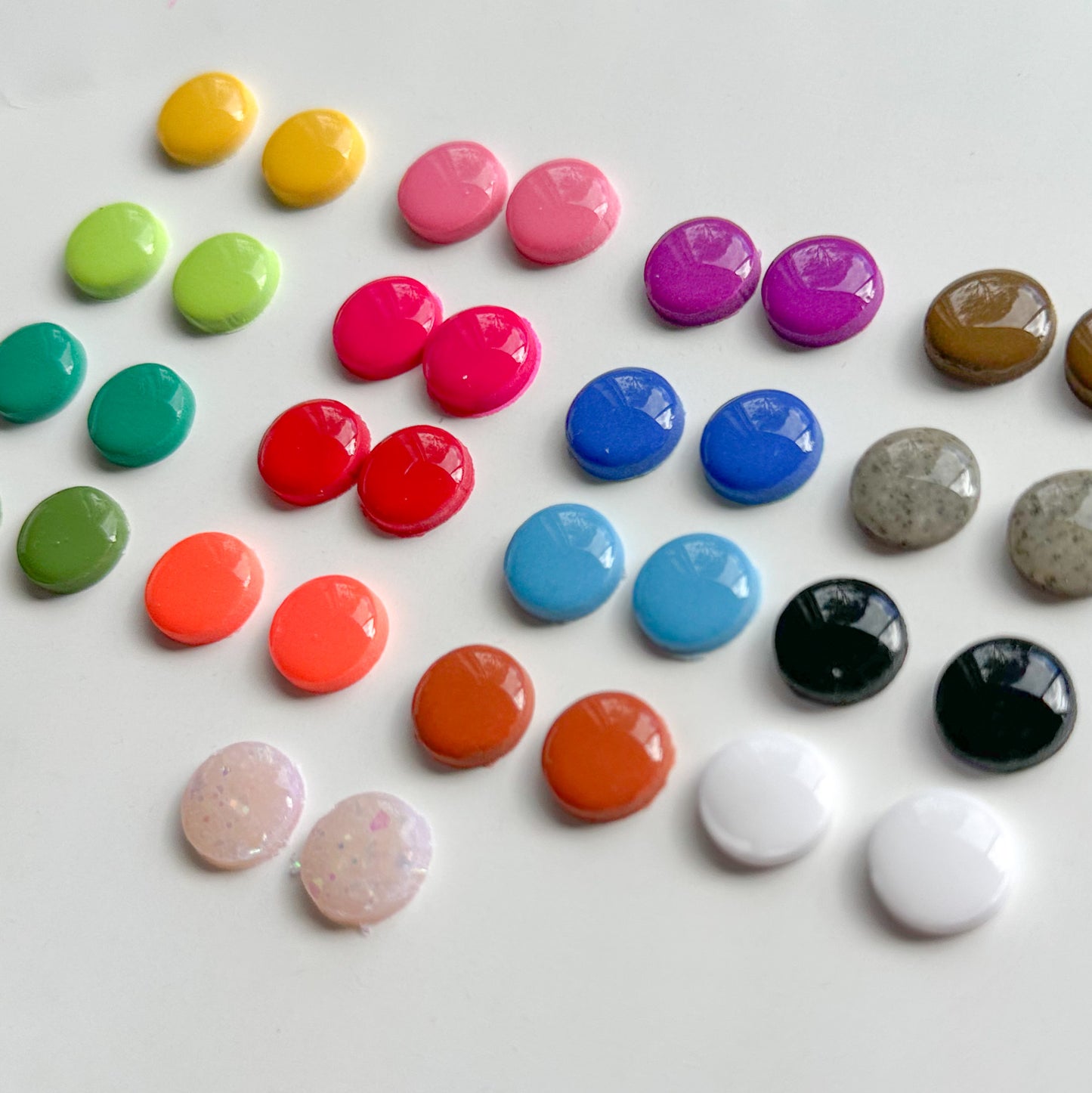 Glossy Studs